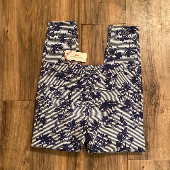 Vineyard Vines Island Scene Skinny Cargo! NWT! - Picture 5 of 5